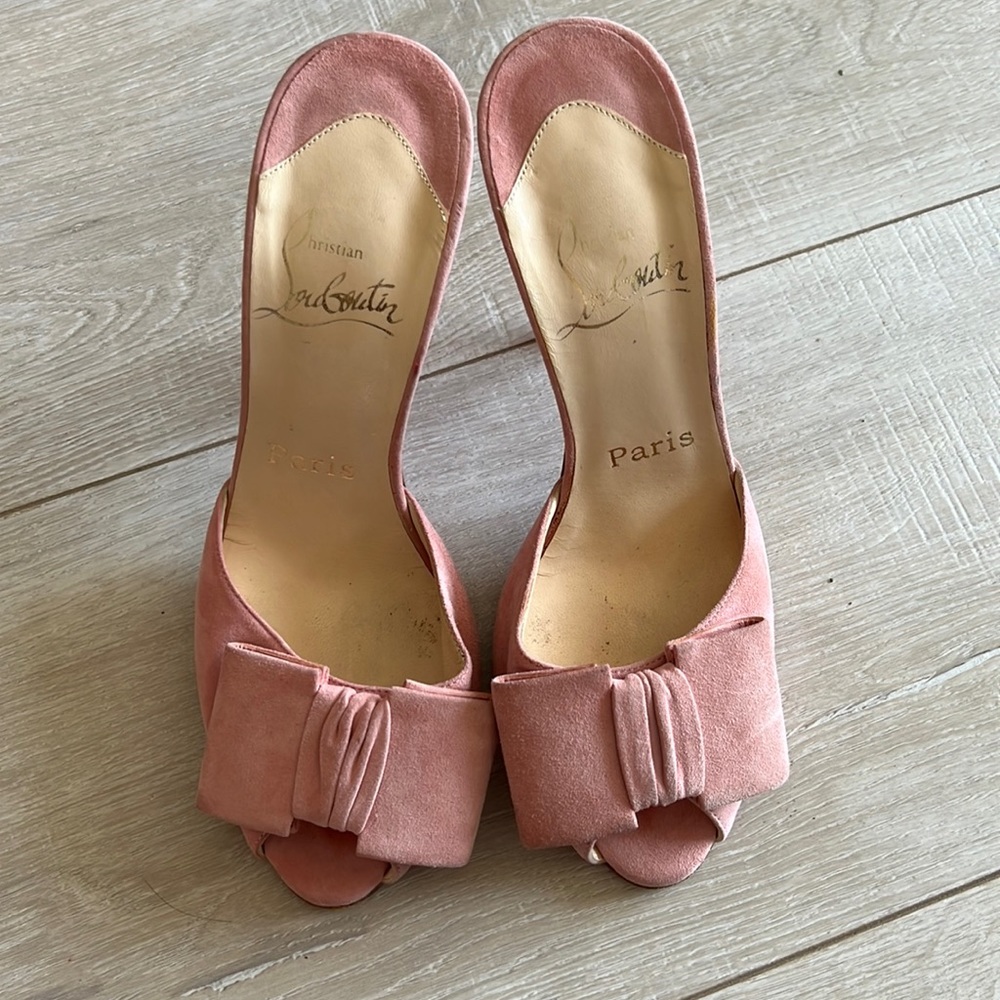 Christian Louboutin pale pink heel sandals size 36,5